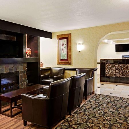 Days Inn By Wyndham Charlotte/Woodlawn Near Carowinds Eksteriør billede